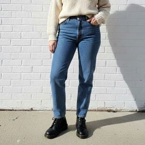 Vintage 90s Levis 550 Light Wash Relaxed Fit Tapered Leg Jeans Plus Size 38 16